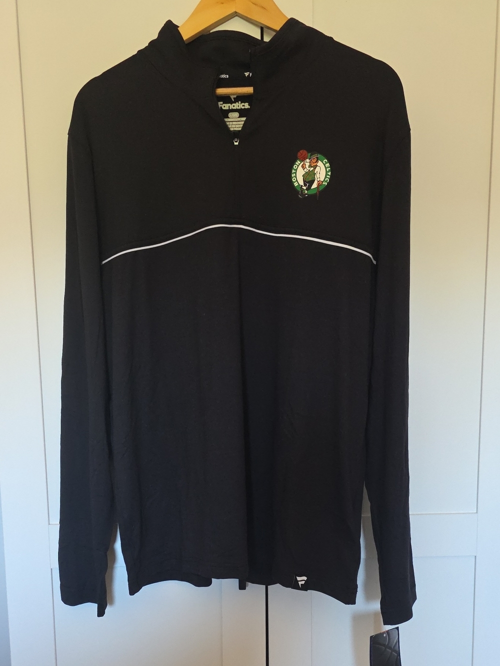 Boston Celtics Mens 1/4 Zip Lightweight Pullover Sweatshirt NWT